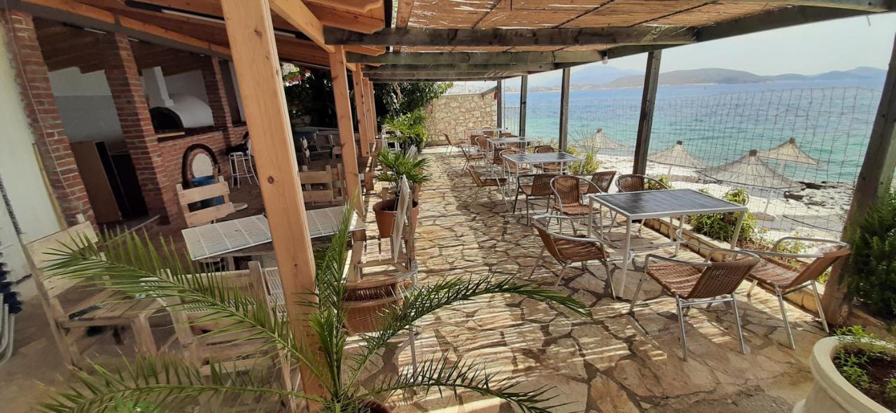Rock Star-Pllakat Bed & Breakfast Sarande Exterior photo