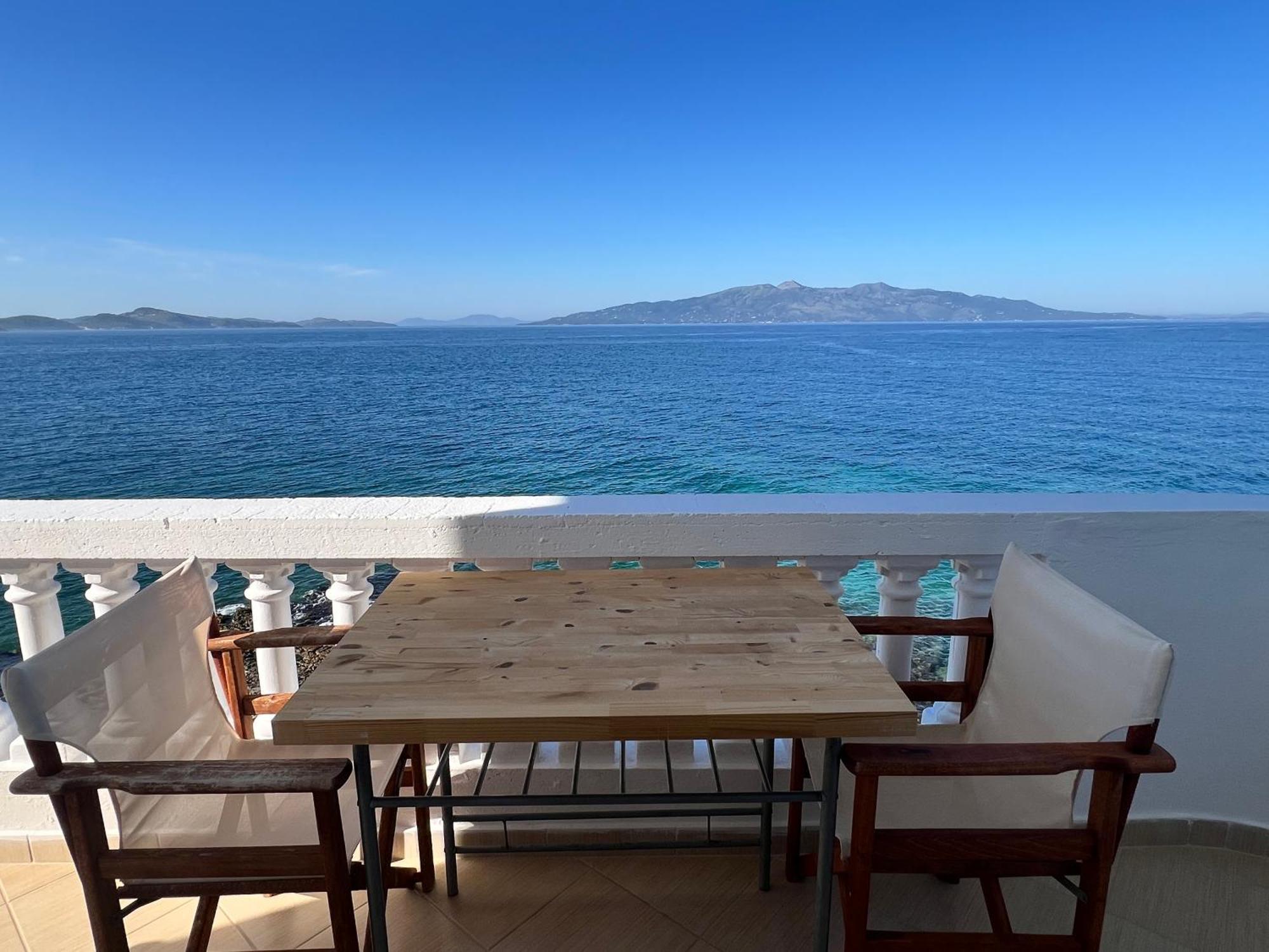 Rock Star-Pllakat Bed & Breakfast Sarande Exterior photo